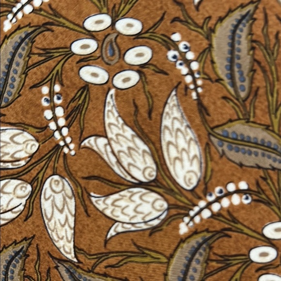 Joseph Abboud Autumnal Floral Tie in Brown and Cream, 100% Silk, Made in Italy - Picture 7 of 11